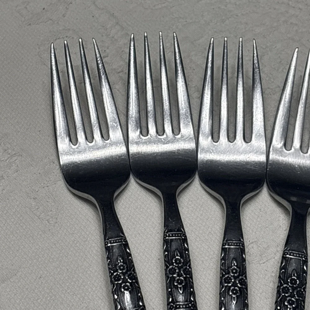 Oneida Northland Napa Valley Dinner Forks 7 1/2